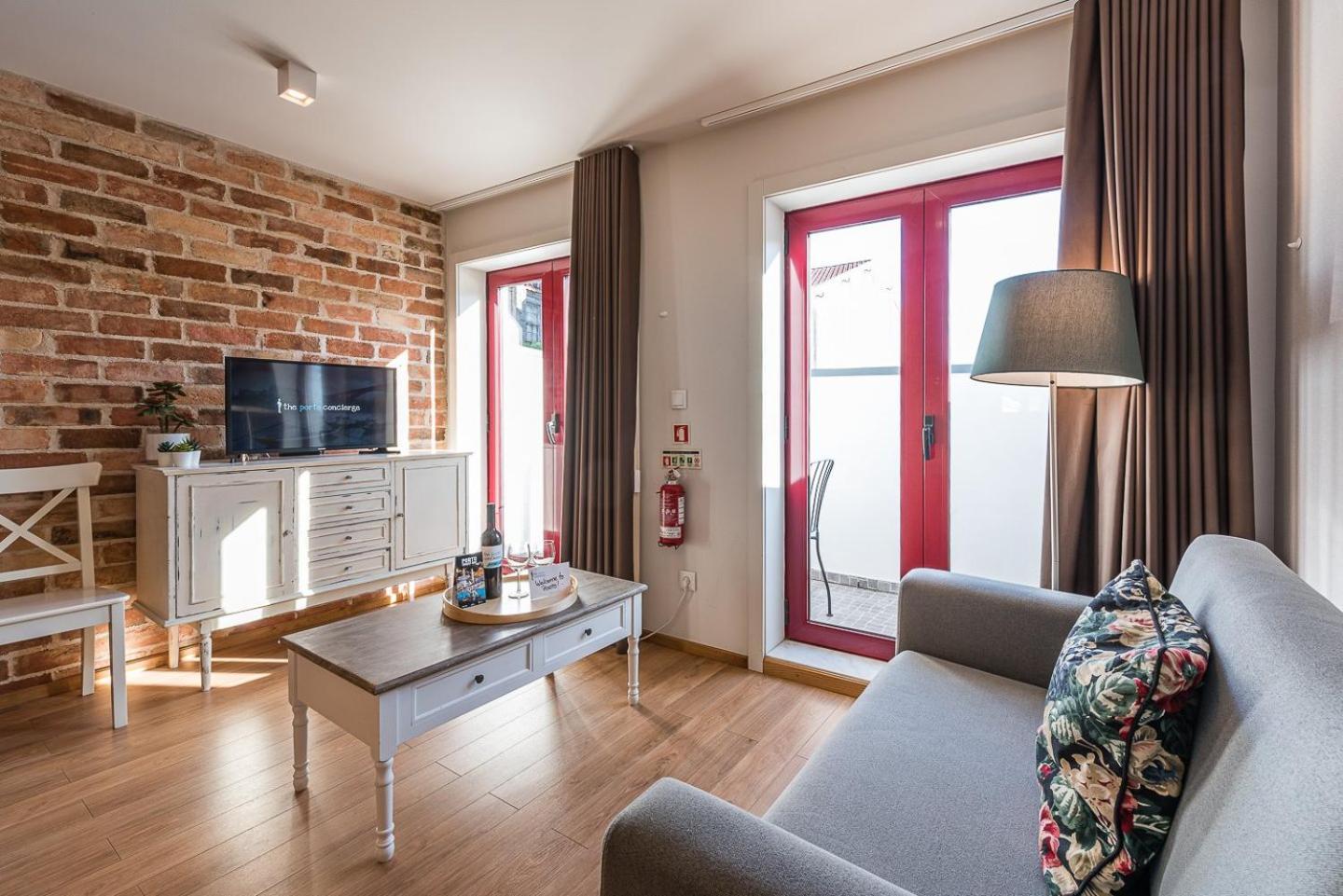 Guestready - Crayon Walls Apts Porto Ngoại thất bức ảnh